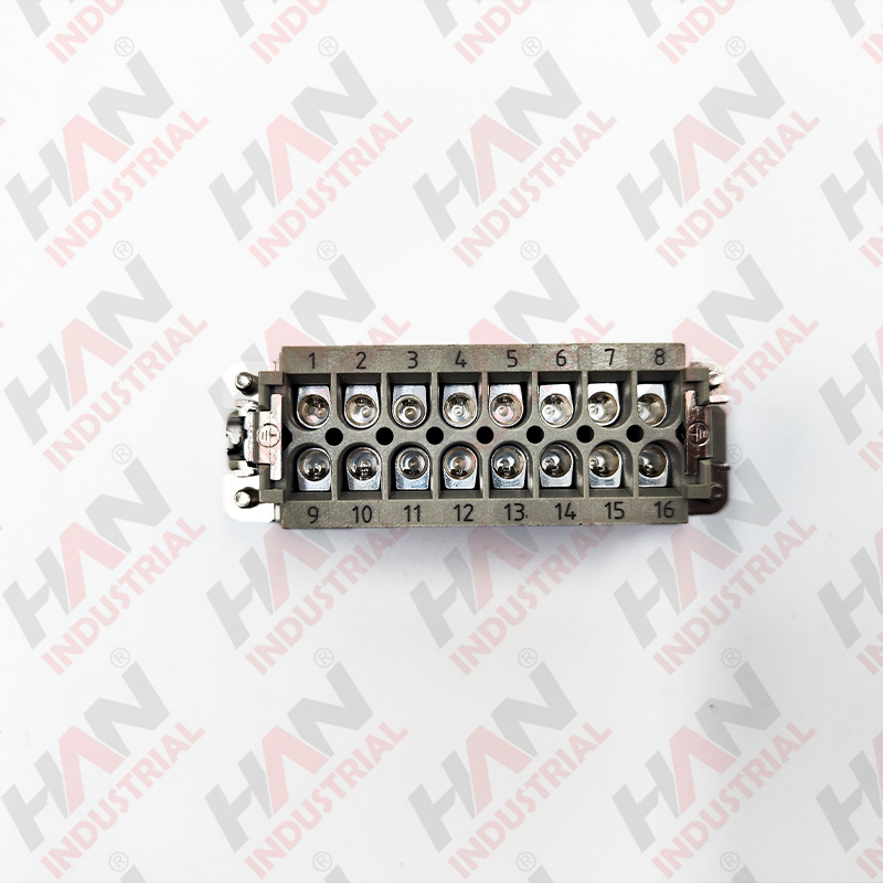 PLUG INSERT OEM 243702000